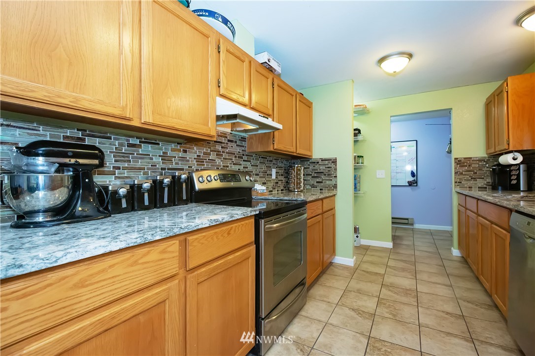 1442 Southwest Wildwood Road Port Orchard, WA 98367 - Photo 3 of 29 Gallery Image 3