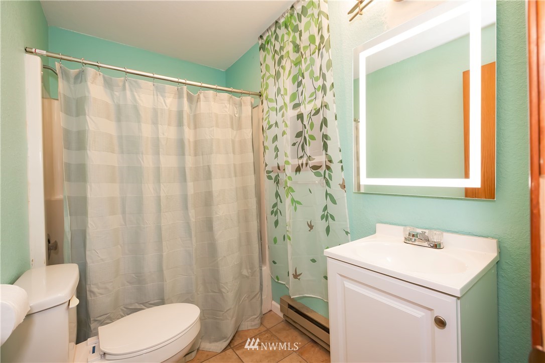 1442 Southwest Wildwood Road Port Orchard, WA 98367 - Photo 23 of 29 Gallery Image 23