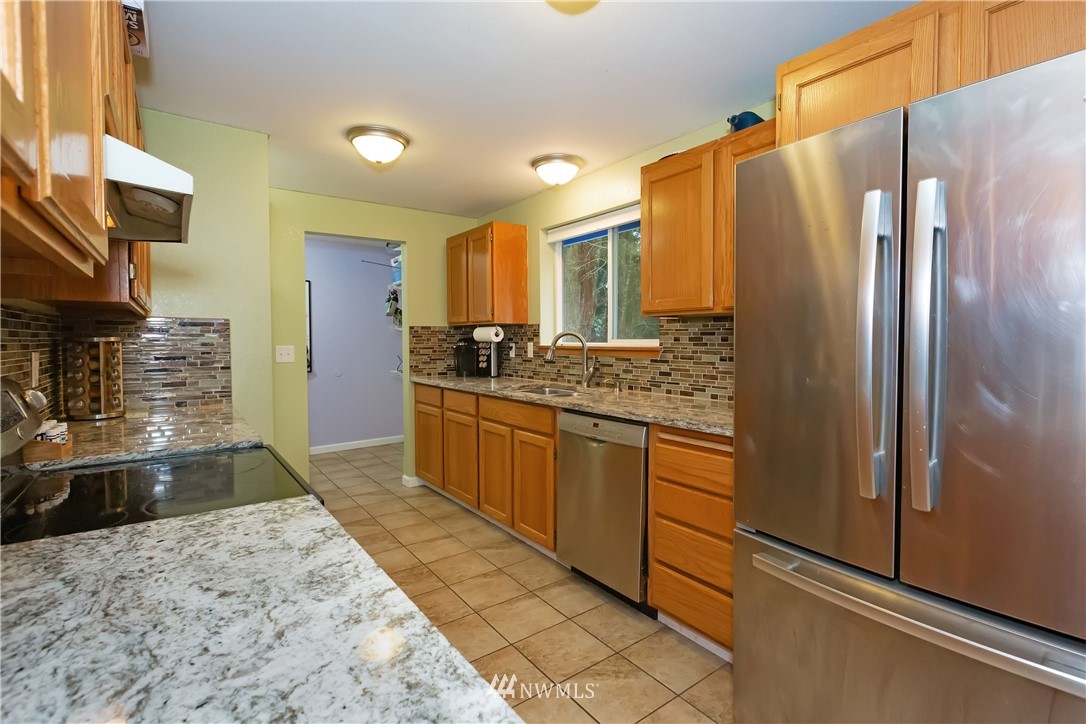 1442 Southwest Wildwood Road Port Orchard, WA 98367 - Photo 4 of 29 Gallery Image 4