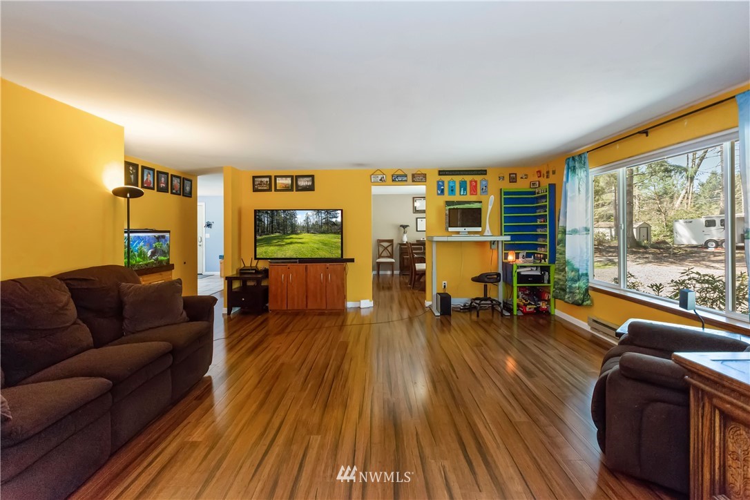 1442 Southwest Wildwood Road Port Orchard, WA 98367 - Photo 8 of 29 Gallery Image 8