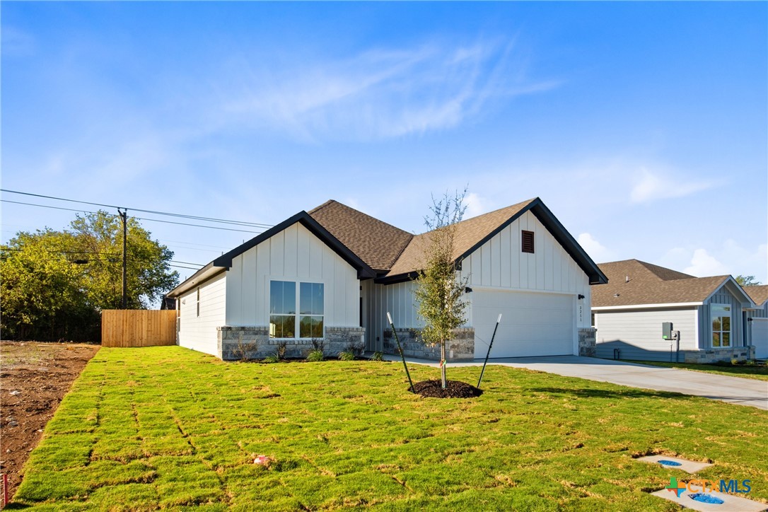 3211 Llano Alto Circle Temple, TX 76504 - Photo 2 of 29 a view of a house with pool and a yard
