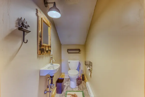 $289,900 | 28-1 Condo Road, Unit 1, Campton, NH 03223