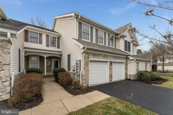 $589,900 | 4 Pinehurst Circle, Annandale, NJ 08801