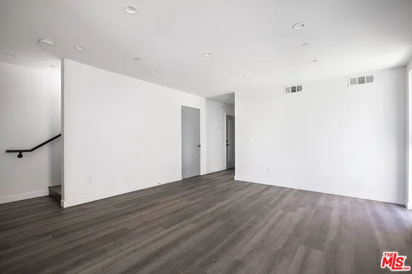 $4,050 | 1432-1432 West 9th Street, Unit 1432, San Pedro, CA 90732