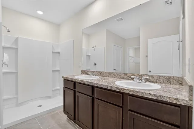 $297,900 | 820 Sun Burst Road, Winter Haven, FL 33880