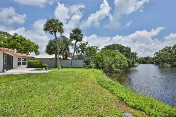 $3,295 | 2834 Hardee Drive, Sarasota, FL 34231