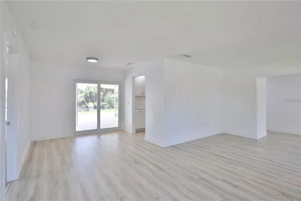 $3,295 | 2834 Hardee Drive, Sarasota, FL 34231