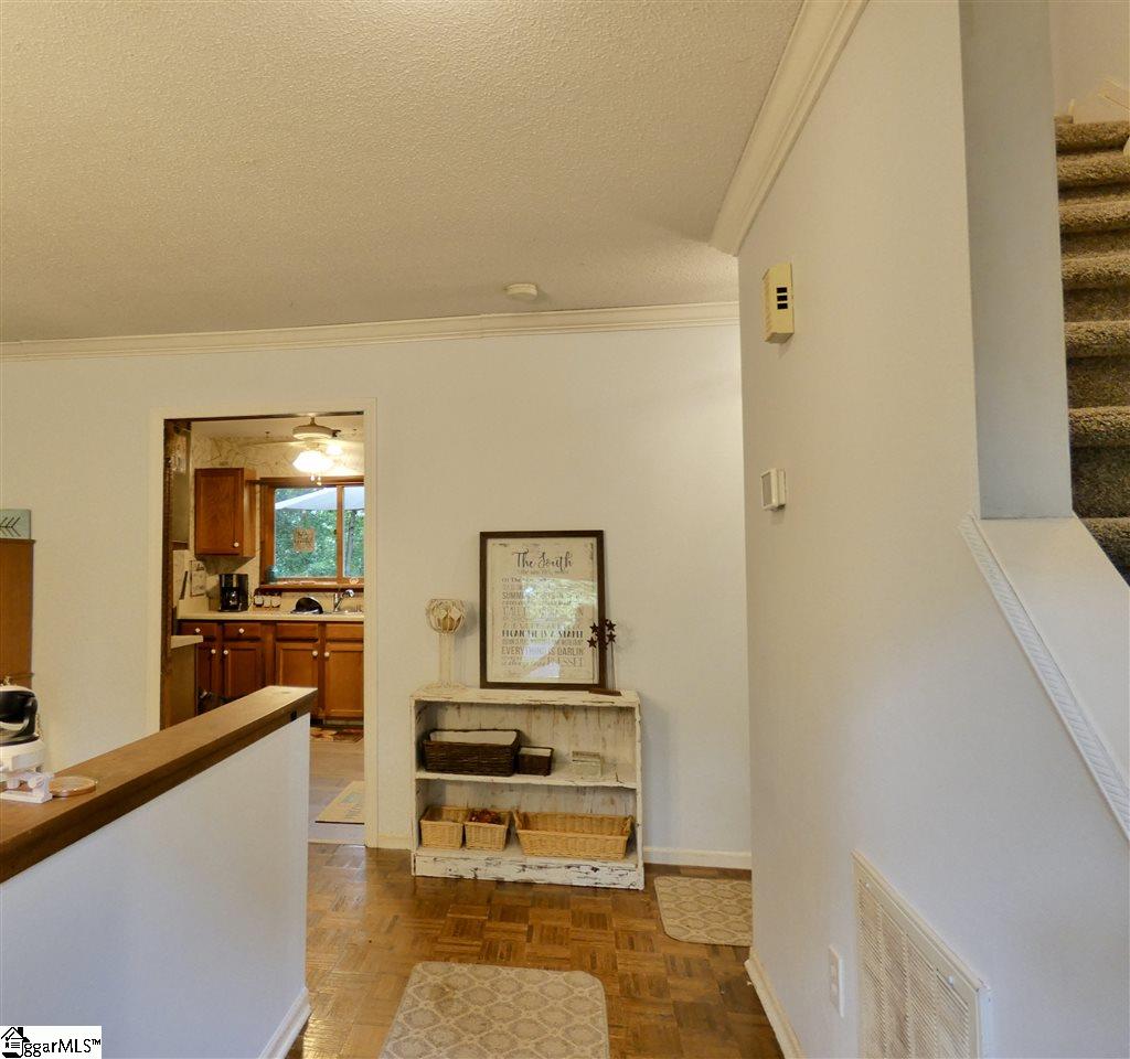204 Tarleton Way Greer, SC 29650 - Photo 3 of 28 Gallery Image 3