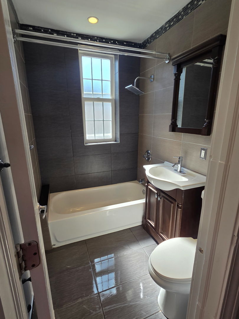 844 North Harding Avenue, Unit 1 Chicago, IL 60651 - Photo 10 of 12