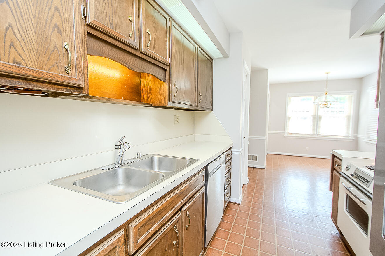 11802 Robindale Road Louisville, KY 40243 - Photo 13 of 45 Eat-In Kitchen