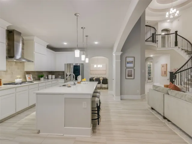 $5,000 | 2610 Sunset Vista Circle, Unit 16, Spicewood, TX 78669