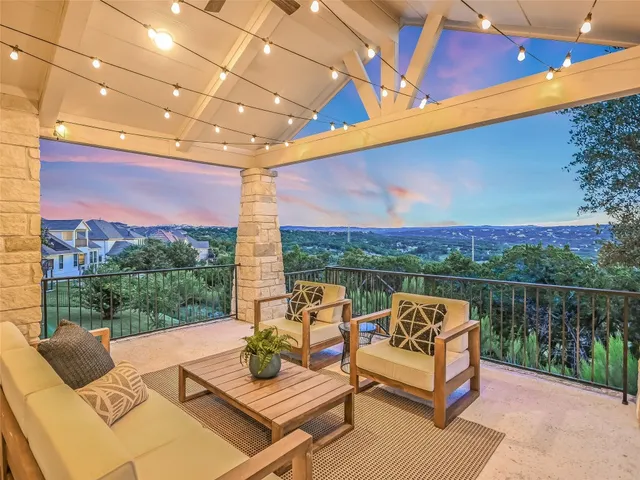 $5,000 | 2610 Sunset Vista Circle, Unit 16, Spicewood, TX 78669