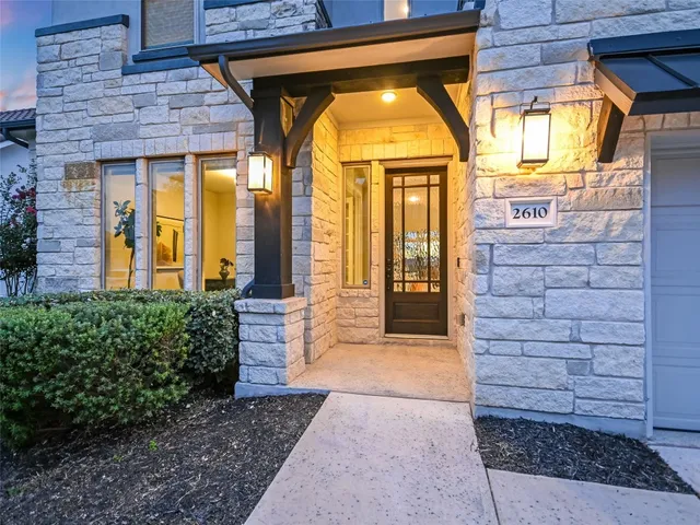 $5,000 | 2610 Sunset Vista Circle, Unit 16, Spicewood, TX 78669