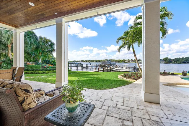 $11,500,000 | 18137 Palm Point Drive, Jupiter, FL 33458