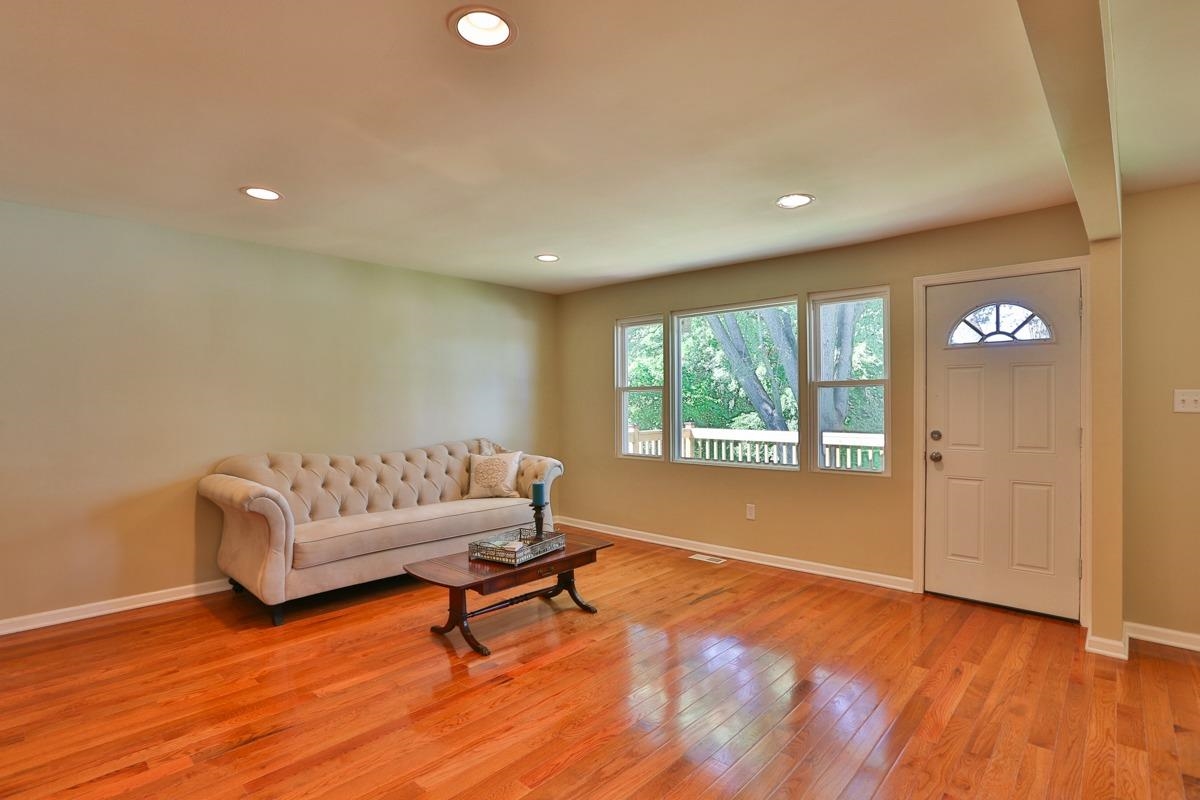 9138 Kleinman Road Highland, IN 46322 - Photo 2 of 10 1200x800