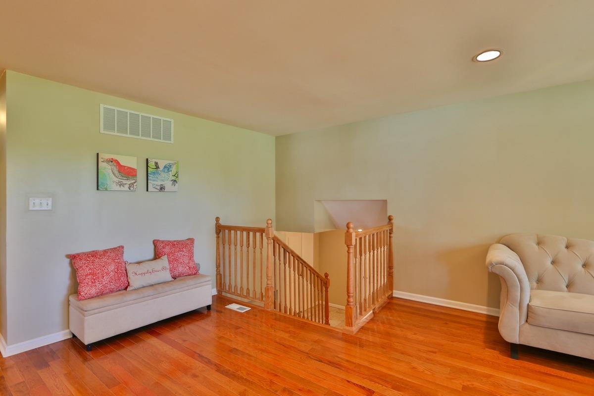 9138 Kleinman Road Highland, IN 46322 - Photo 5 of 10 1200x800