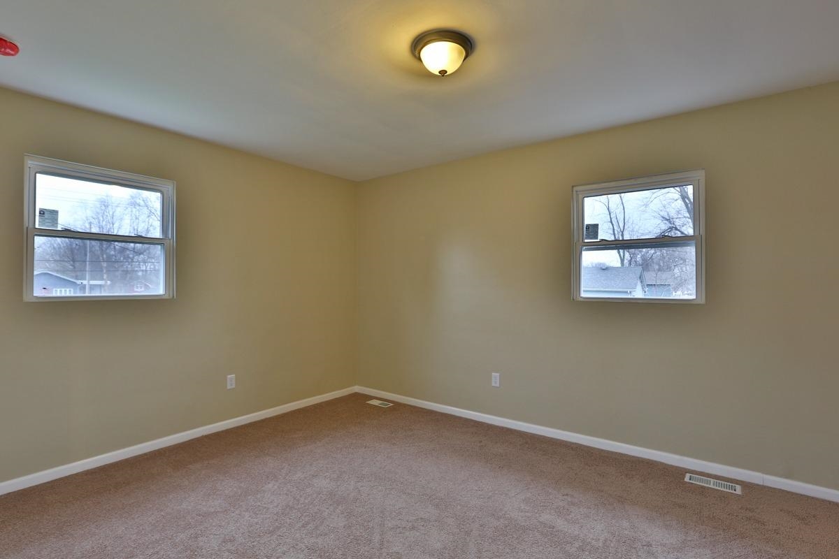 9138 Kleinman Road Highland, IN 46322 - Photo 8 of 10 1200x800