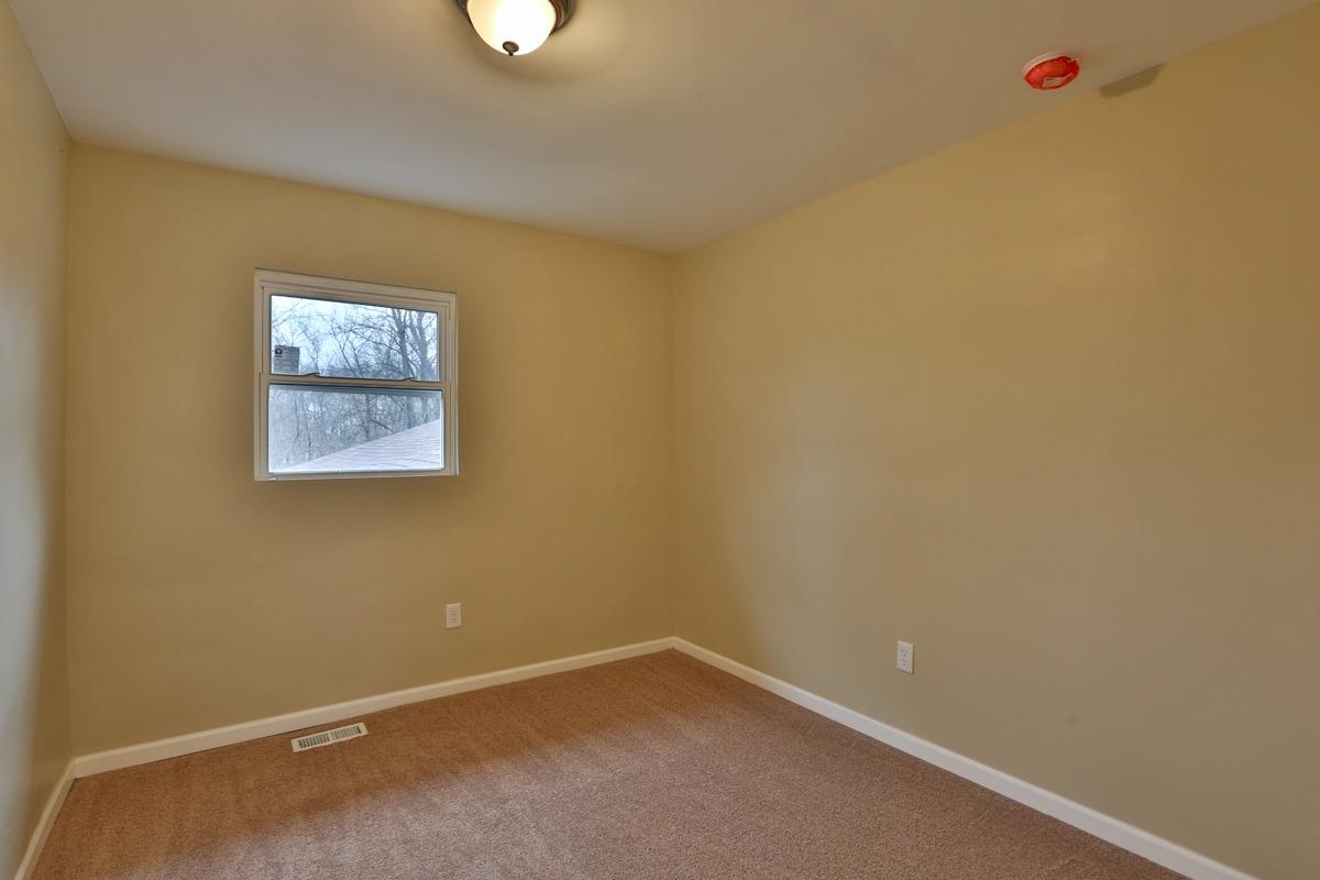 9138 Kleinman Road Highland, IN 46322 - Photo 9 of 10 1200x800