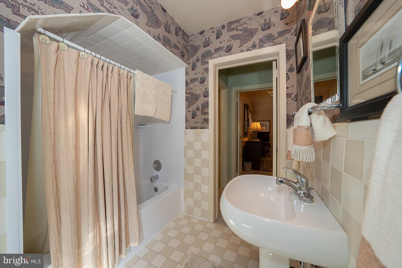 400 Old Gulph Road Penn Valley, PA 19072 - Photo 35 of 46