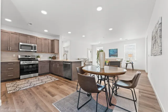 $449,990 | 228 North Viewmont Road, Unit 2/1 HARRISON, Greenacres, WA 99016