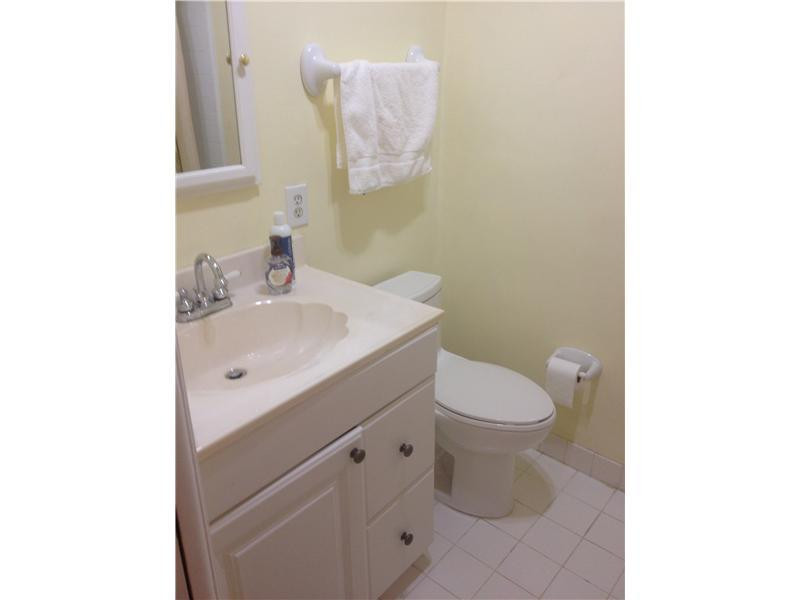370 Northwest 35th Street Boca Raton, FL 33431 - Photo 6 of 8 Bathroom