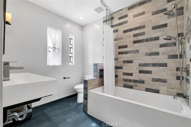 $4,500 | 559 West 39th Street, San Pedro, CA 90731