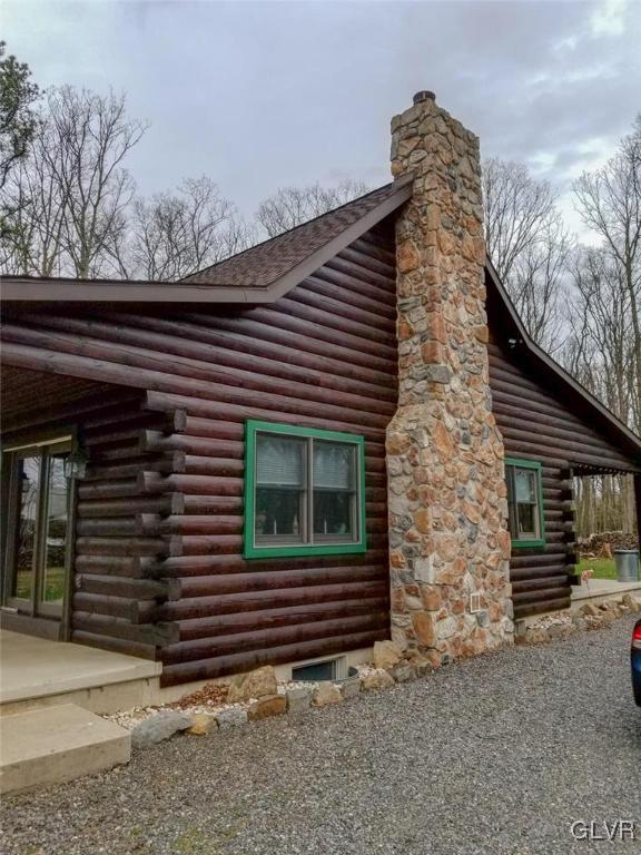 318 Laurel Road New Ringgold, PA 17960 - Photo 2 of 8 Gallery Image 2