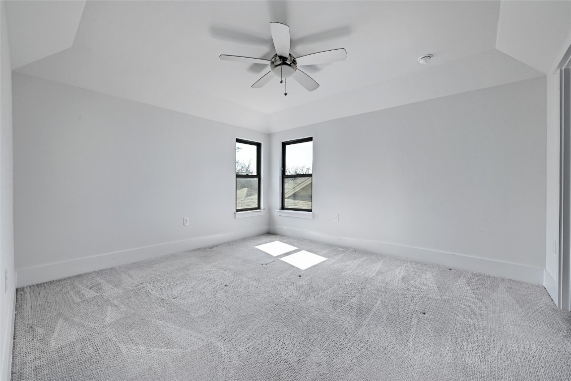 1815 West 38th Street Austin, TX 78731 - Photo 22 of 25 a view of an empty room with a window