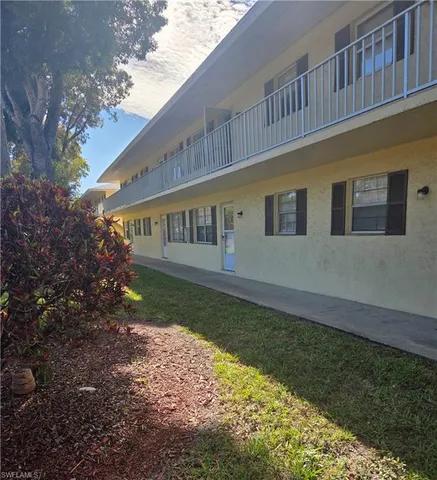 $1,900 | 3325 Airport Road North, Unit G7, Naples, FL 34105