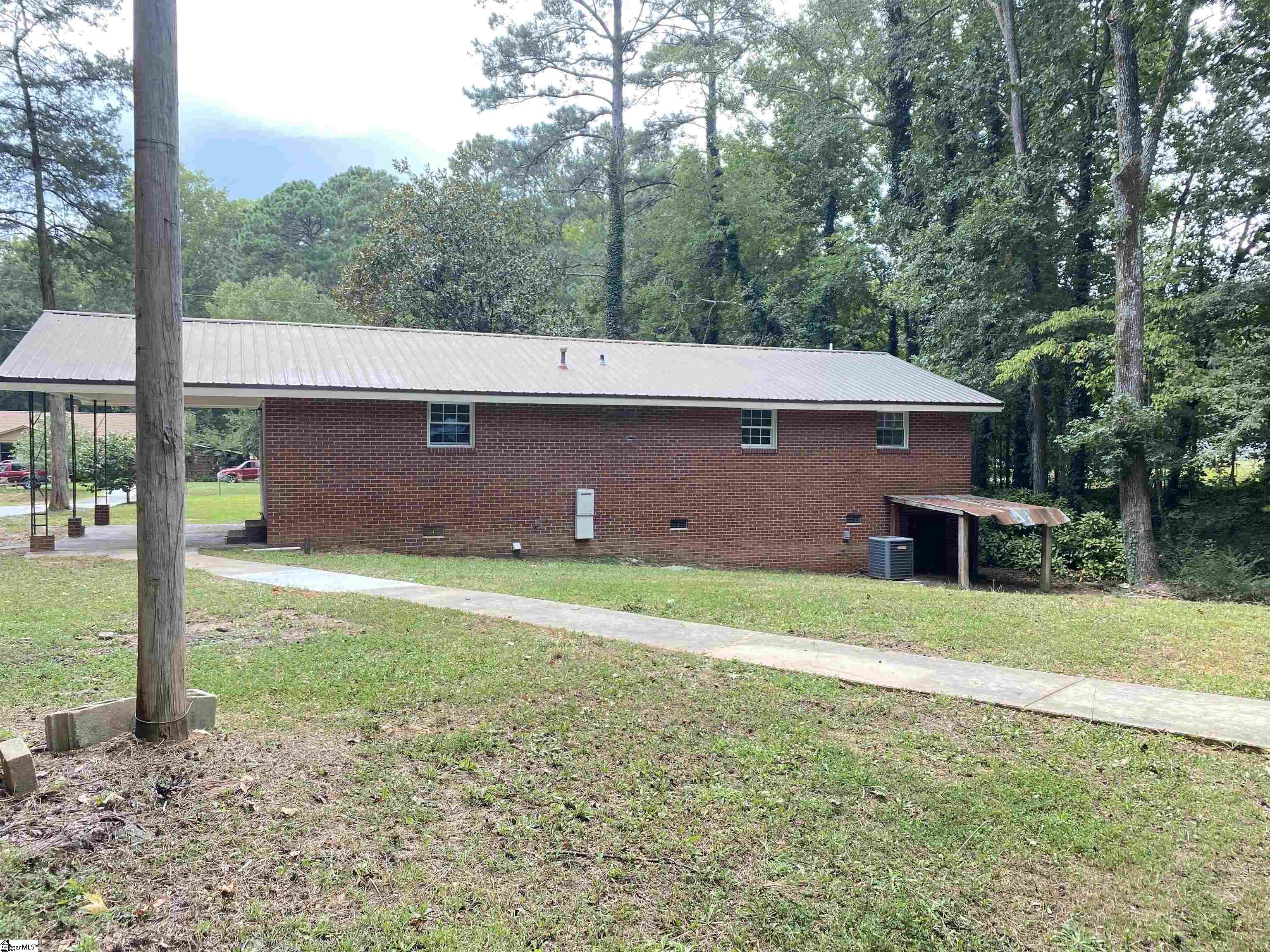 365 State Rd S-30-709 Clinton, SC 29325 - Photo 2 of 15