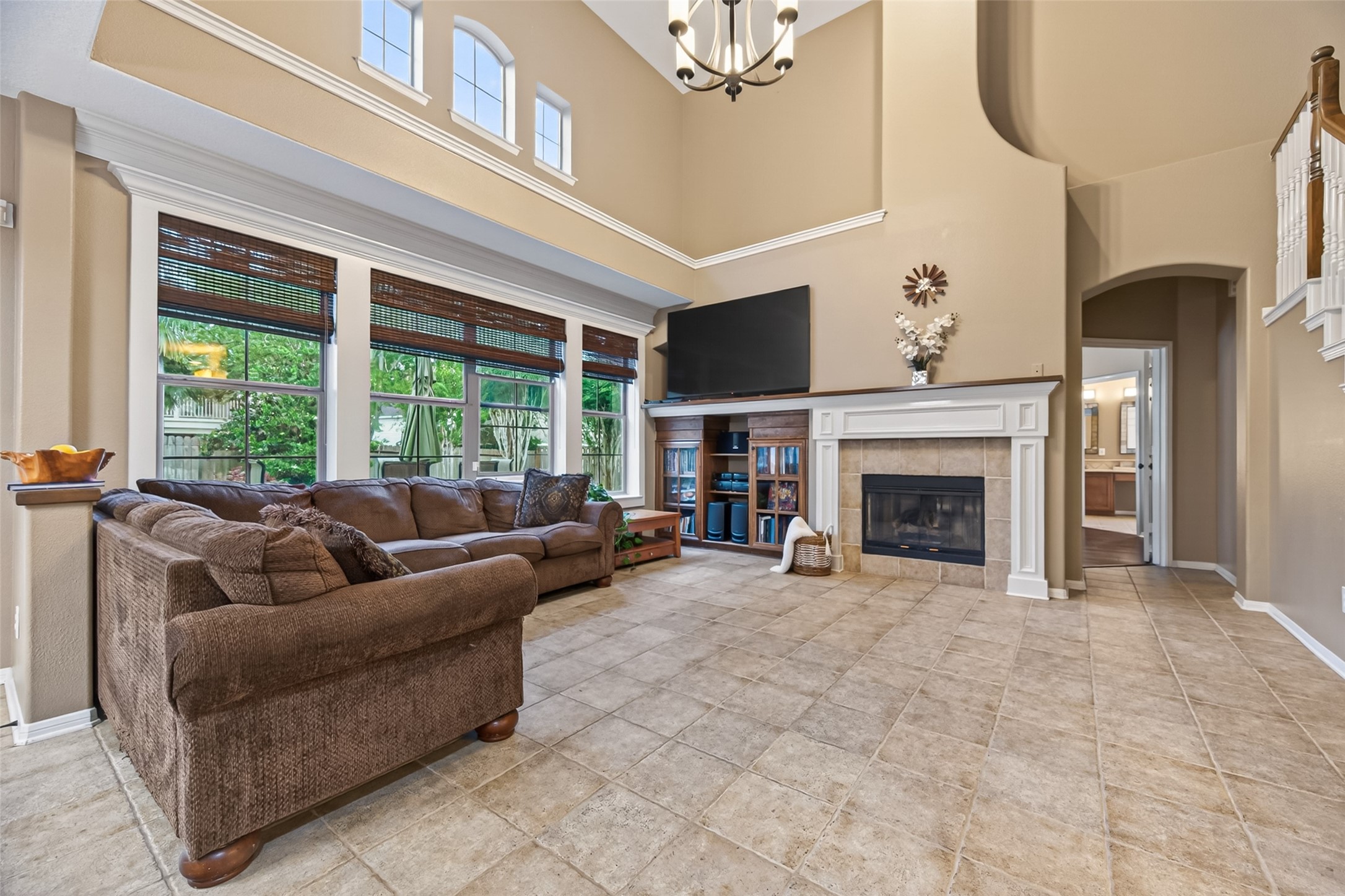 10 Mirror Ridge Drive The Woodlands, TX 77382 - Photo 14 of 46