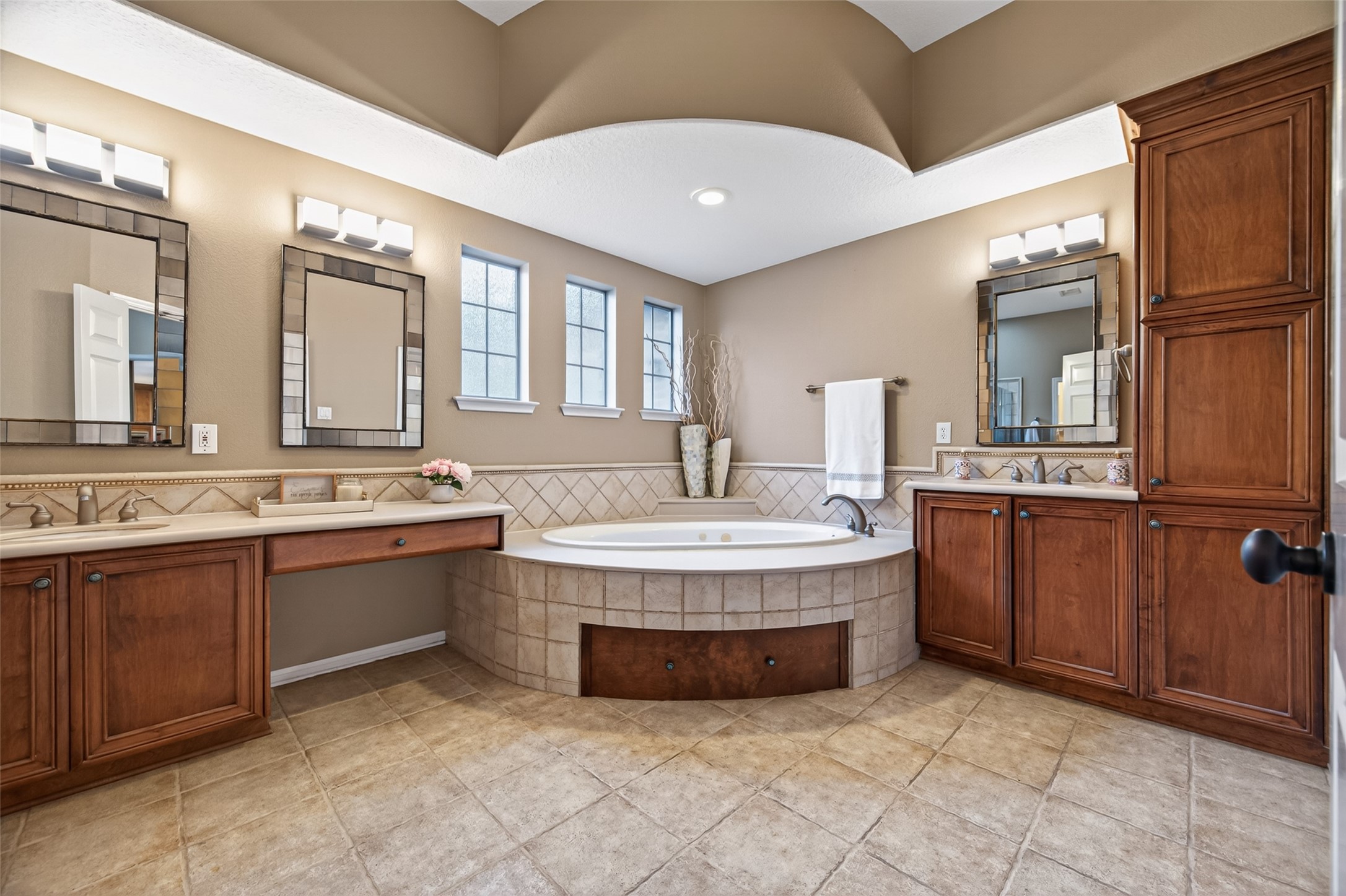 10 Mirror Ridge Drive The Woodlands, TX 77382 - Photo 22 of 46