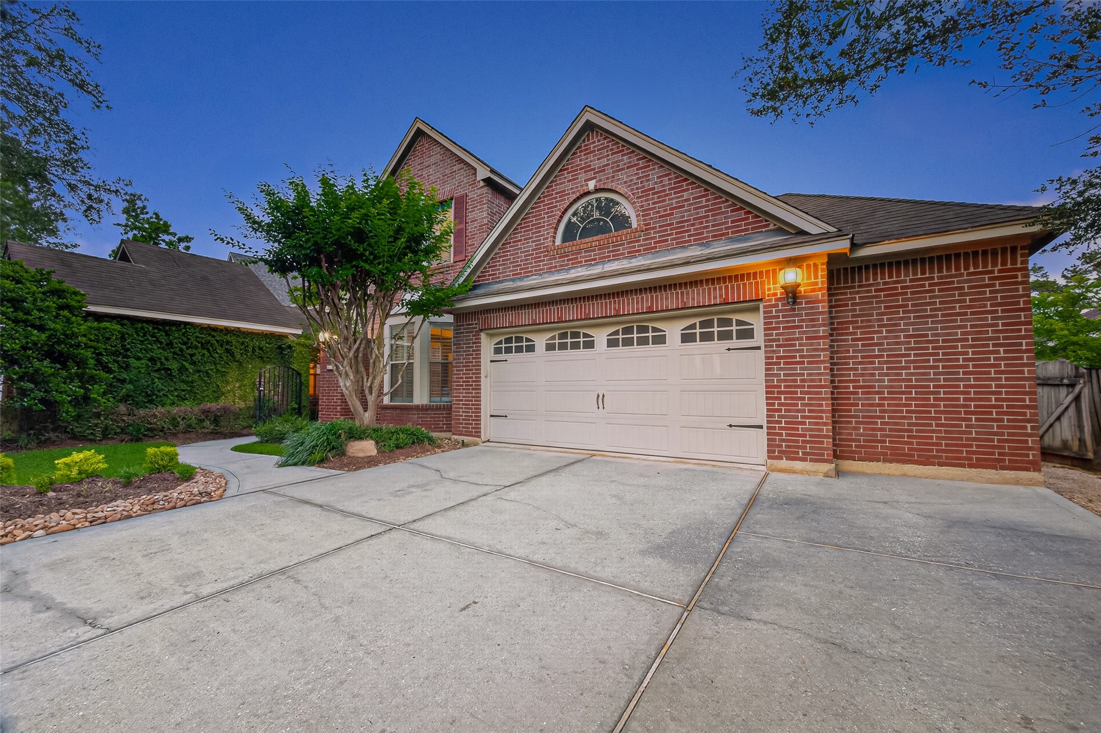 10 Mirror Ridge Drive The Woodlands, TX 77382 - Photo 3 of 46