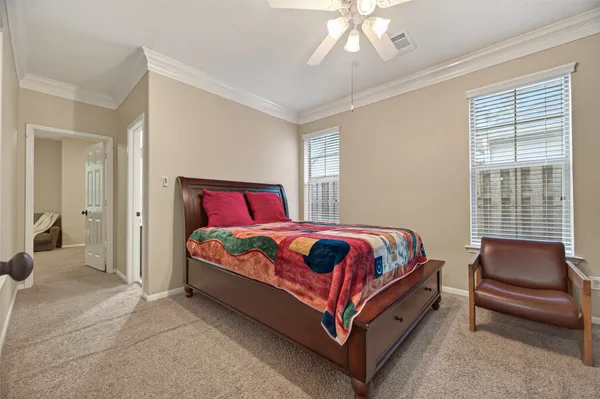 $1,000,000 | 10 Mirror Ridge Drive, The Woodlands, TX 77382