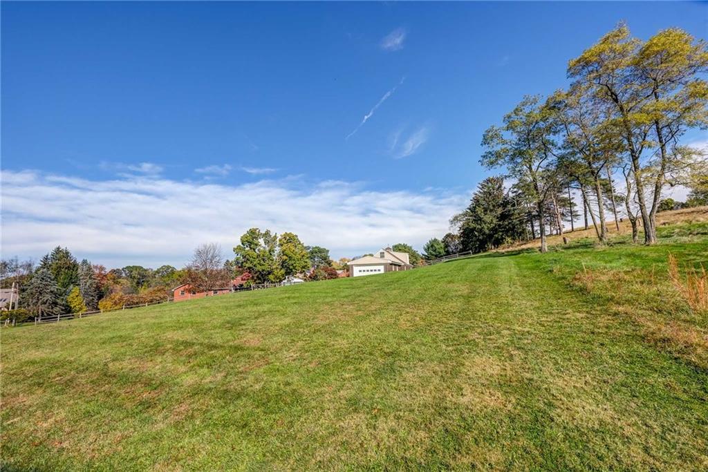 2398 Fairhill Road Sewickley, PA 15143 - Photo 4 of 24 Gallery Image 4