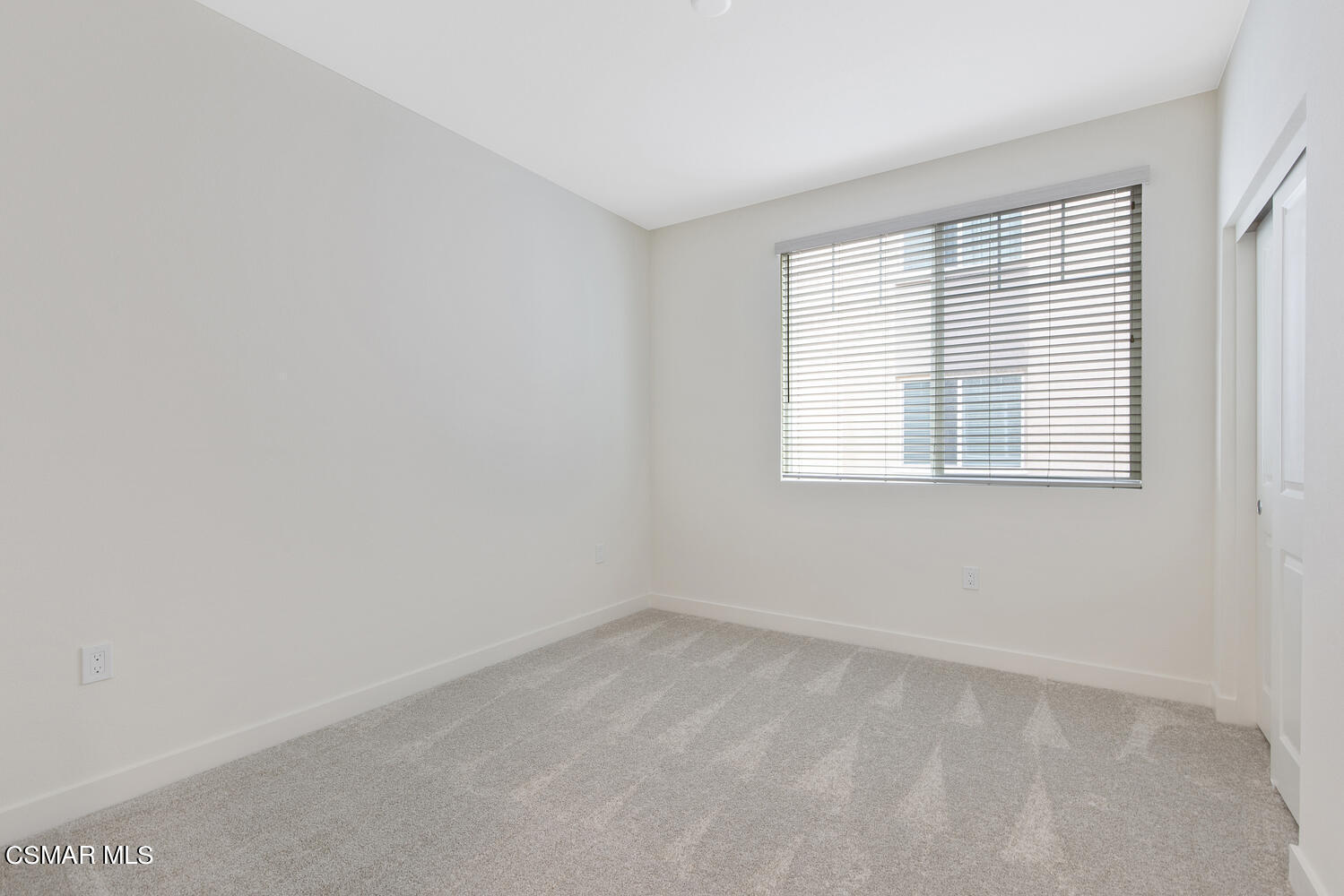 2850 Wagon Wheel Road, Unit 303 Oxnard, CA 93036 - Photo 23 of 42 2850 Wagon Wheel Rd 303 Oxnard-large-017