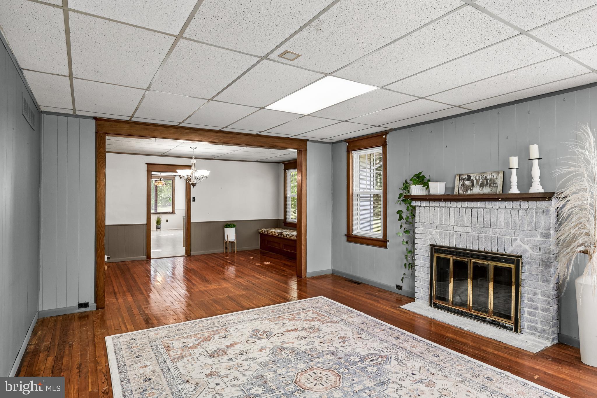 127 Hurffville Grenloch Road Sewell, NJ 08080 - Photo 4 of 30 Rustic living space