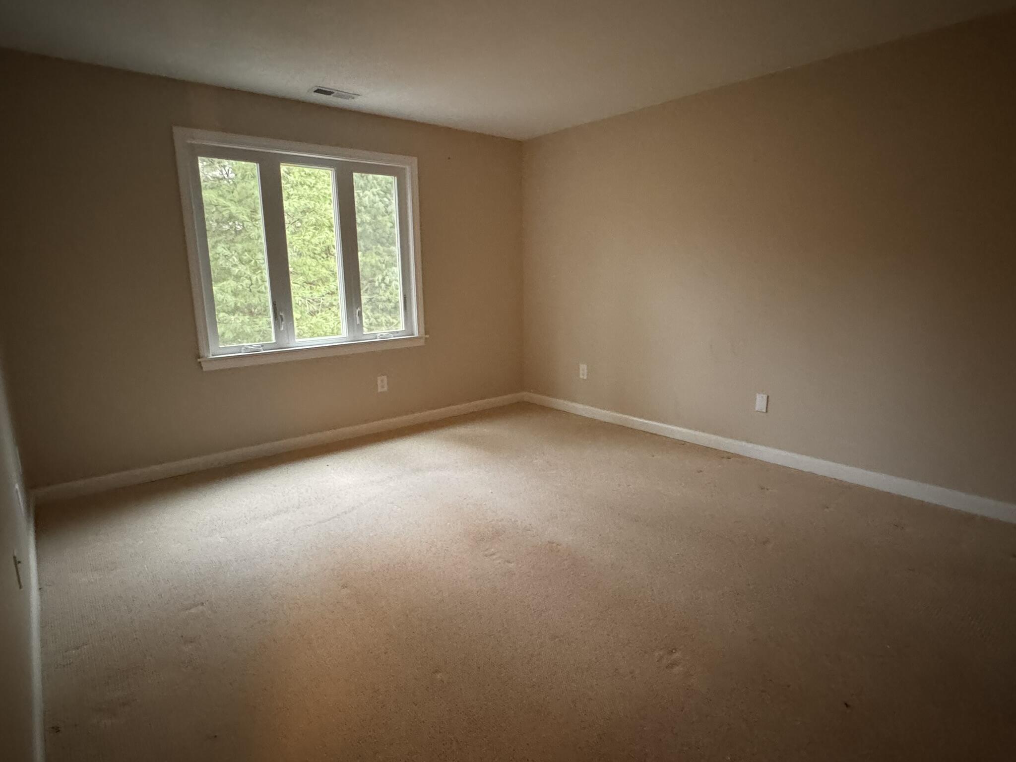 225 SW Meadows, Unit 225 Teaticket, MA 02536 - Photo 11 of 20 an empty room with a window