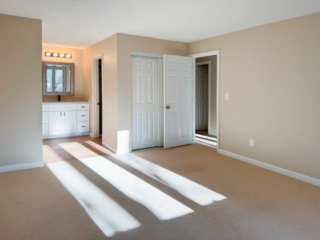 $3,300 | 225 SW Meadows, Unit 225, Teaticket, MA 02536