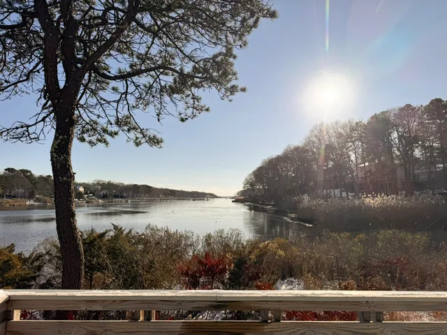 $3,300 | 225 SW Meadows, Unit 225, Teaticket, MA 02536