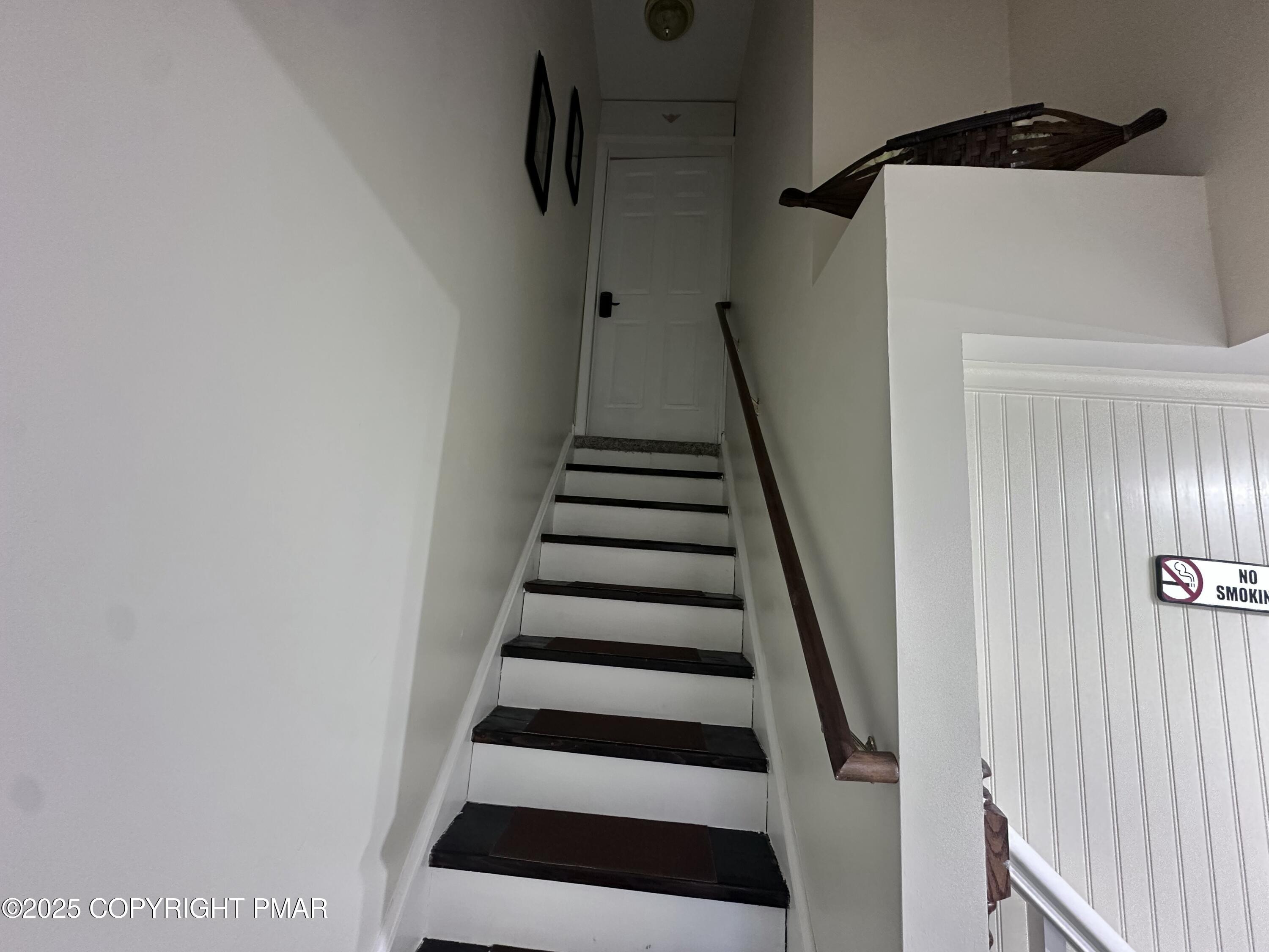 5158 Spring Drive Swiftwater, PA 18370 - Photo 22 of 26 a view of entryway