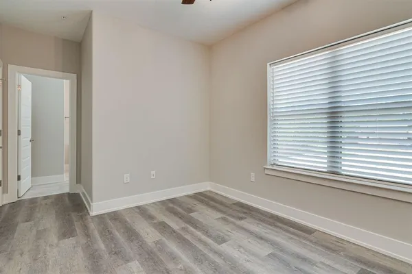 $1,750 | 115 West Jones Street, Unit 103, Krum, TX 76249