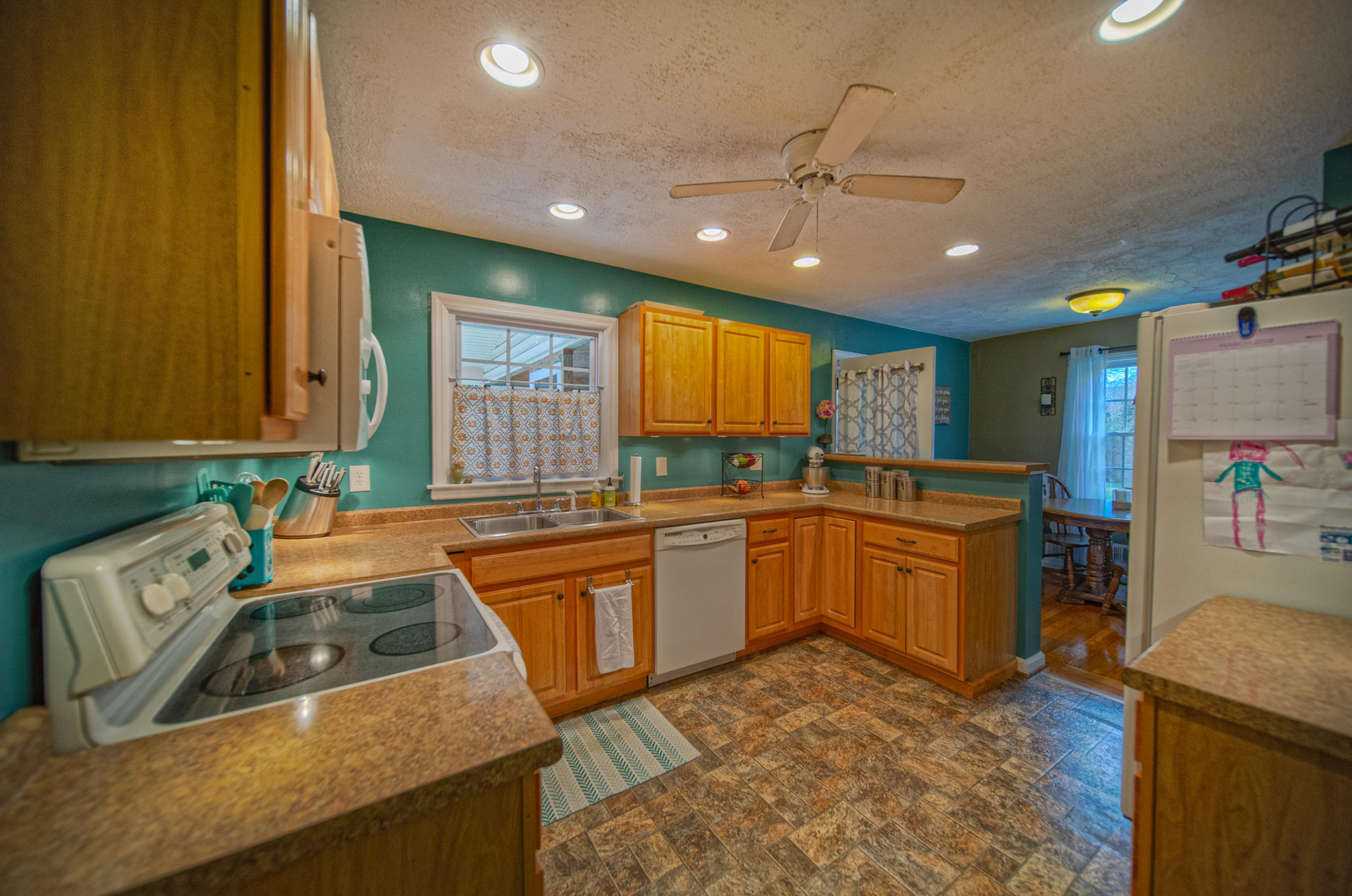 938 Glenn Ridge Road Northwest Roanoke, VA 24017 - Photo 7 of 35 13