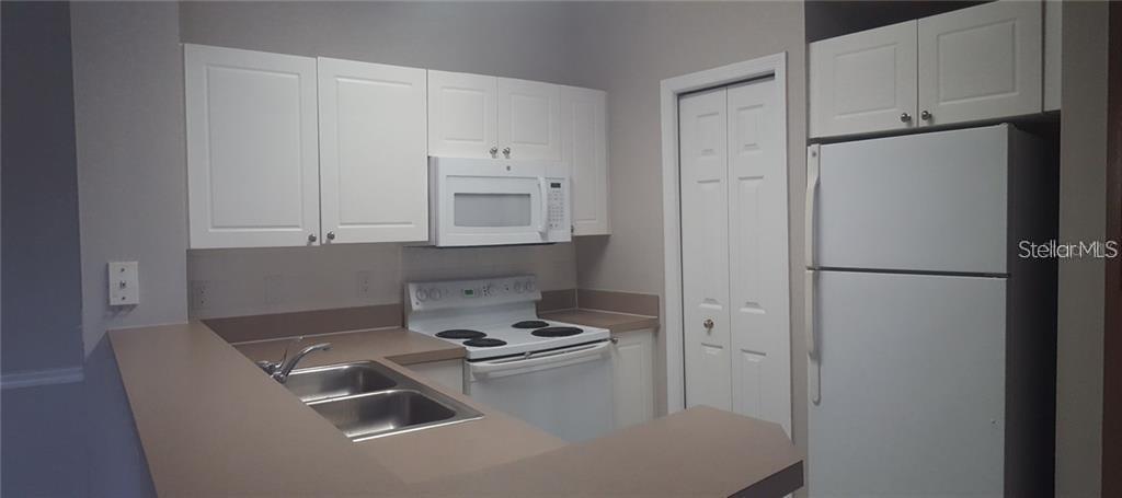 5152 Northridge Road, Unit 204 Sarasota, FL 34238 - Photo 3 of 20