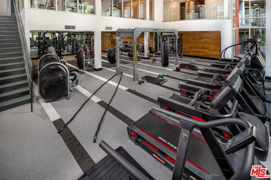 750 South Oxford Avenue, Unit 377 Los Angeles, CA 90005 - Photo 10 of 26