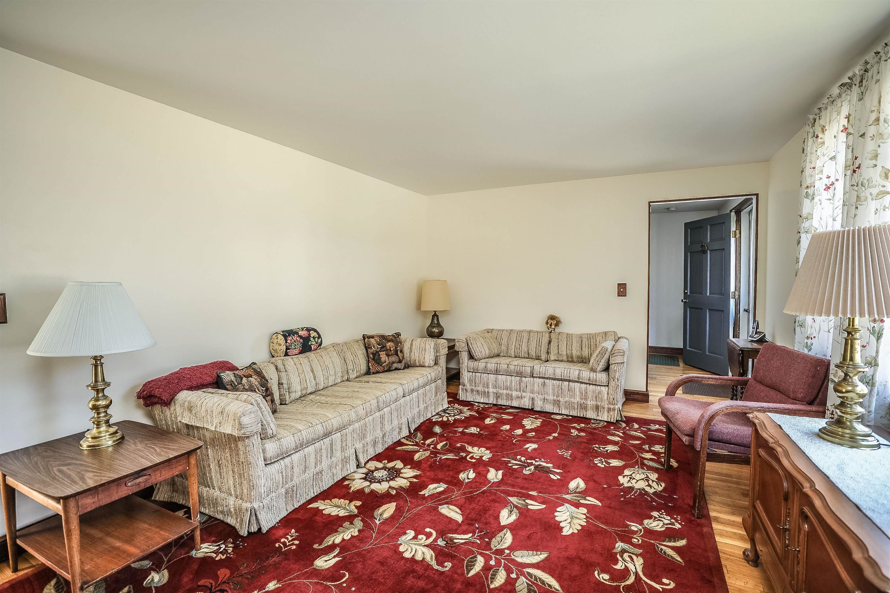 23 Monza Road Nashua, NH 03064 - Photo 3 of 22