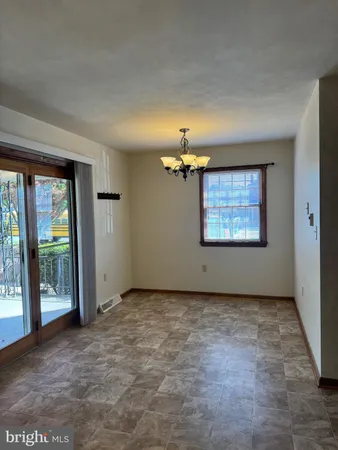 $1,300 | 1781 Lincoln Way East, Chambersburg, PA 17202
