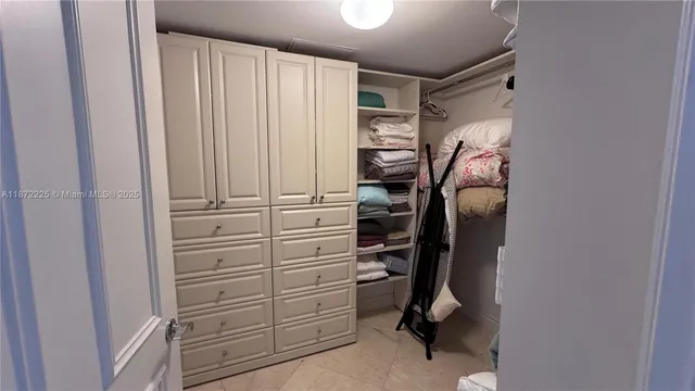 $8,500 | 1830 South Ocean Drive, Unit 2211, Hallandale Beach, FL 33009