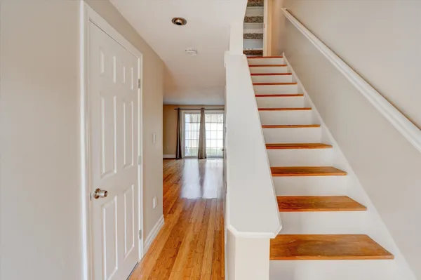 $2,500 | 50 Edward J Roy Drive, Unit #48, Manchester, NH 03104