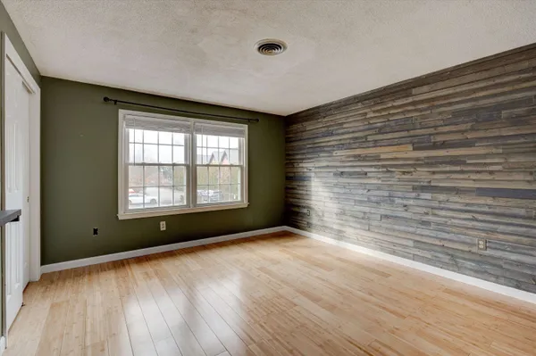 $2,500 | 50 Edward J Roy Drive, Unit #48, Manchester, NH 03104